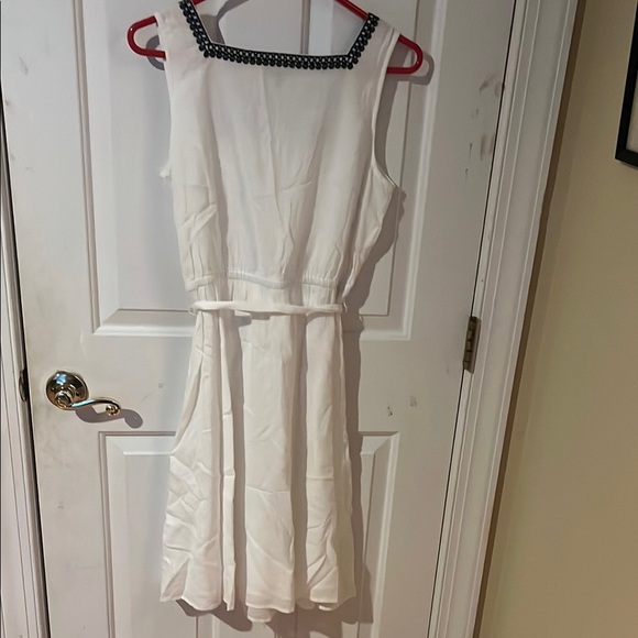 Talbots white sundress with black detail size 6 - Picture 4 of 10